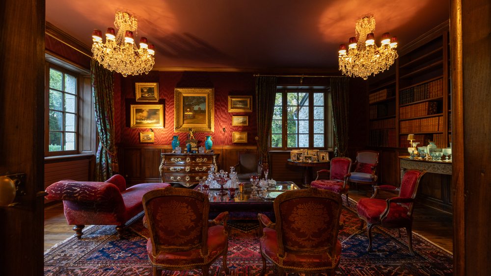Le salon, Le Chêne au Loup